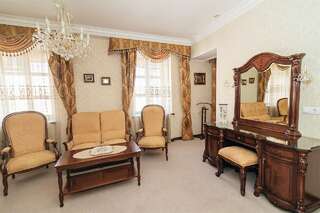 Гостиница АнглитерЪ Вологда Джуниор Сюит Сьюпериор-3